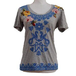 Johnny Was JWLA Grey Short Sleeve Embroidered Scoop Neck Short Sleeve Top